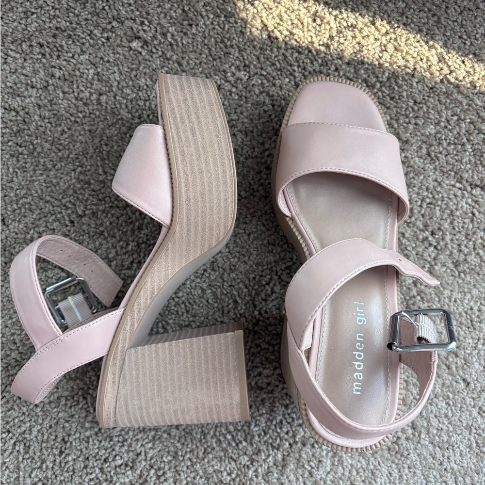 NWOB Madden Girl Grandview stacked wooden heel sandals
